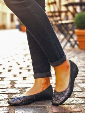 Fabulous Nurture Pewter Dotted Leather "Callista" Slip-On Flats Size 6.5M EUC